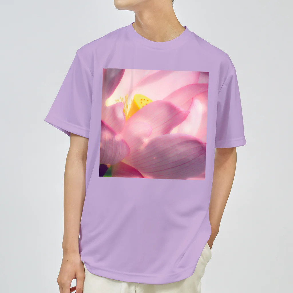 suparnaの蓮の花咲くとき Dry T-Shirt