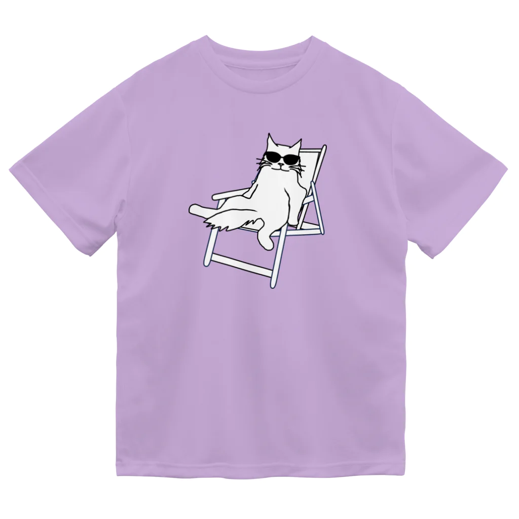 V Voca.のデッキチェアに座る猫 A ドライTシャツ