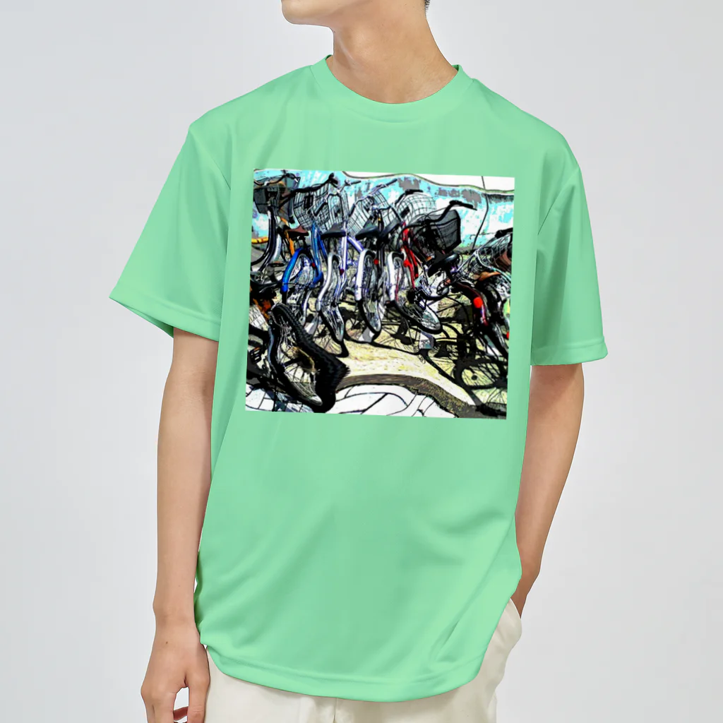 日々好日屋2号店の自転車ドミノ Dry T-Shirt