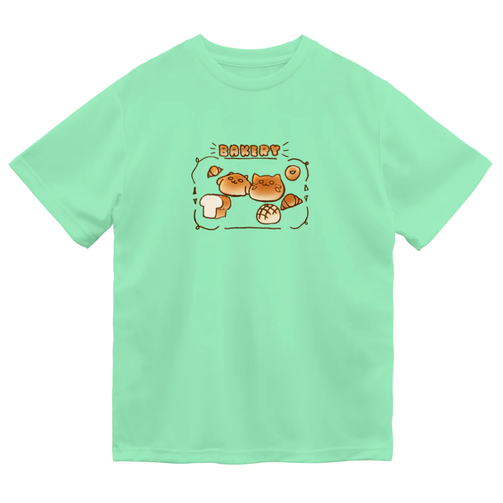 かわいい店@愛鳥江のパン🍞🥐 Dry T-Shirt