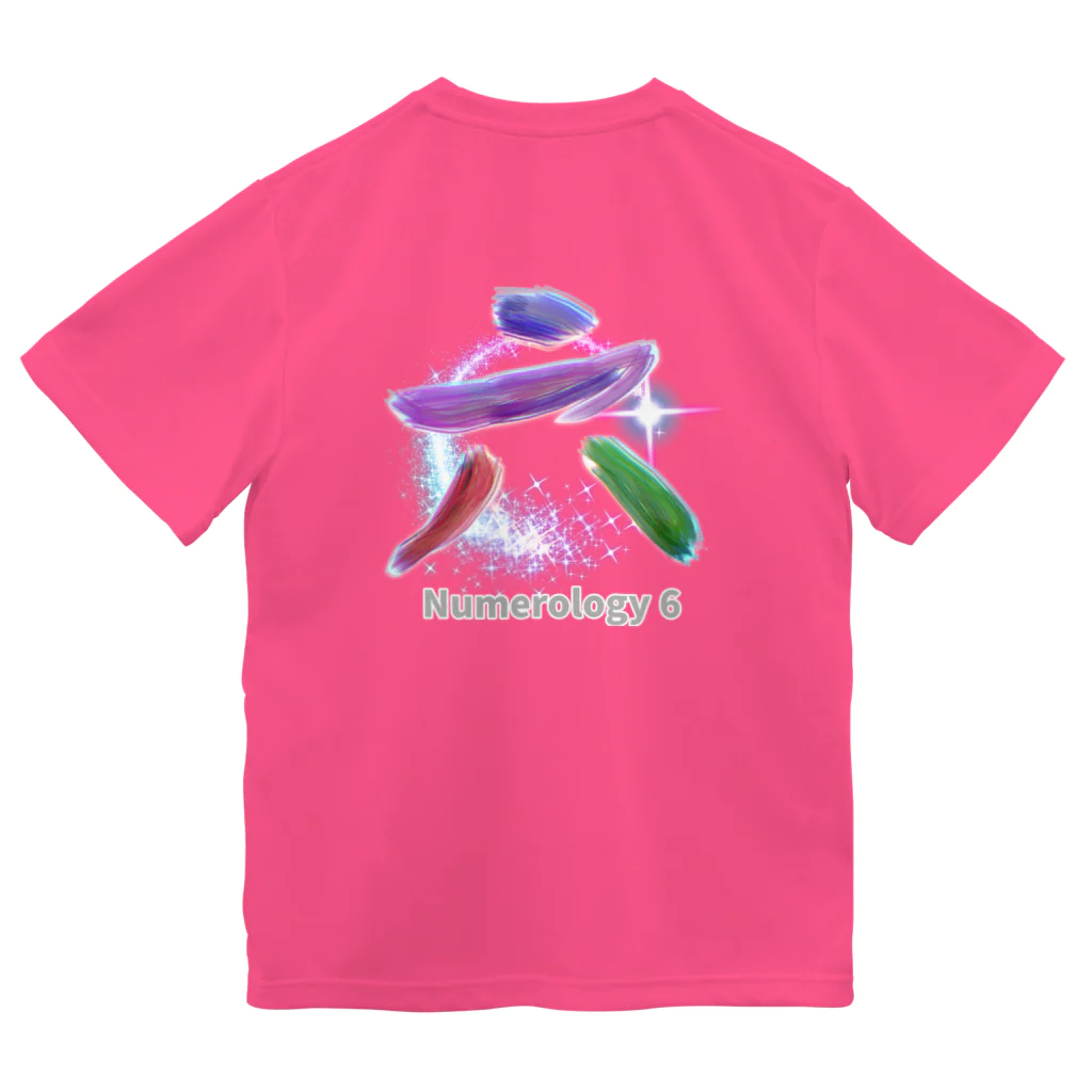 月夜のタツノオトシゴのNumerology 6 ドライTシャツ