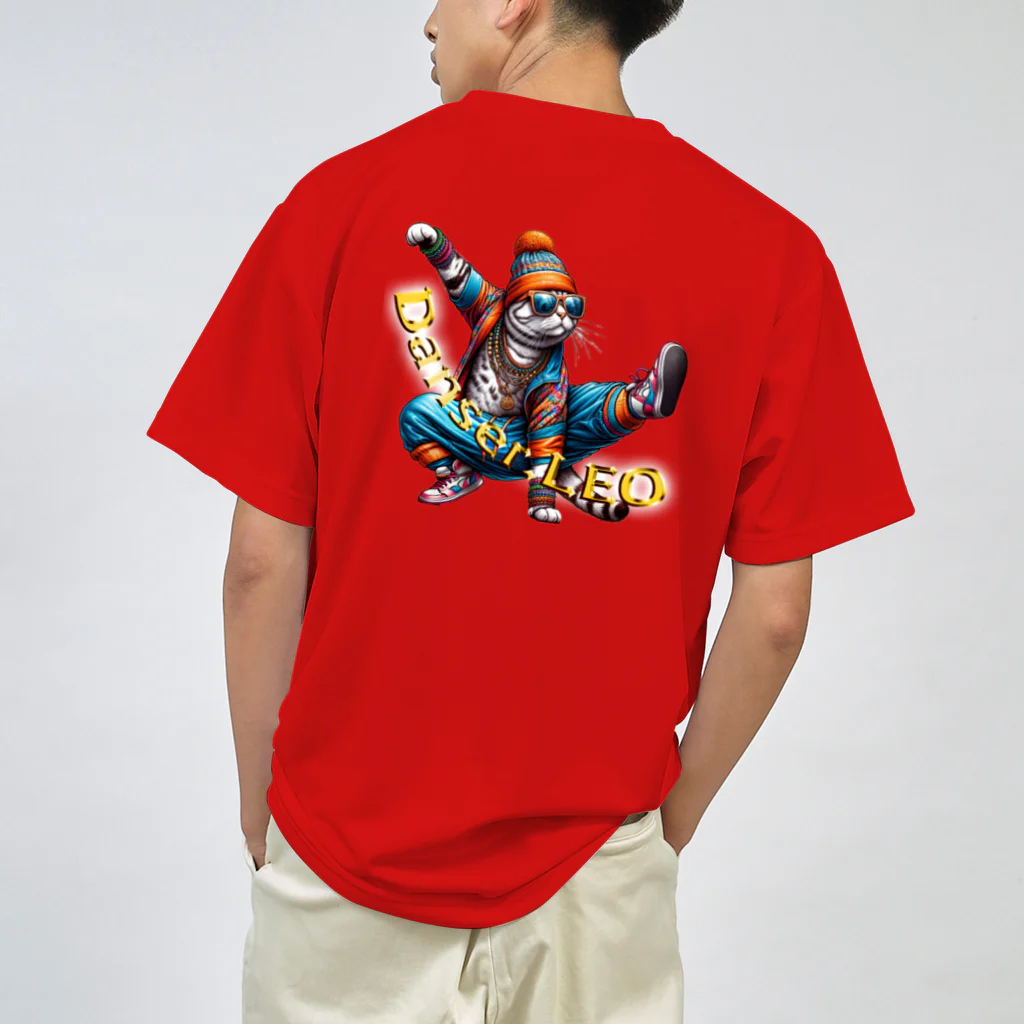 HIPHOPぬこ様のDanser.LEO(ダンサー・れお) Dry T-Shirt