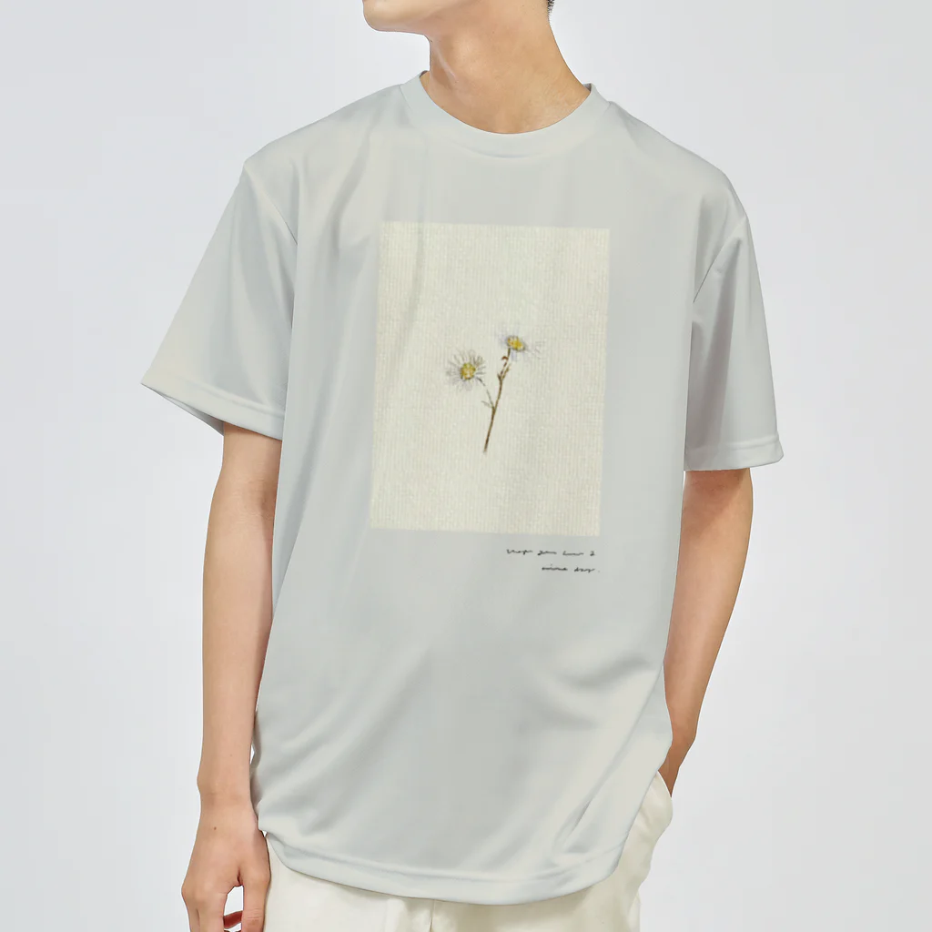 rilybiiのAntique beige green milky yellow ** Dry T-Shirt