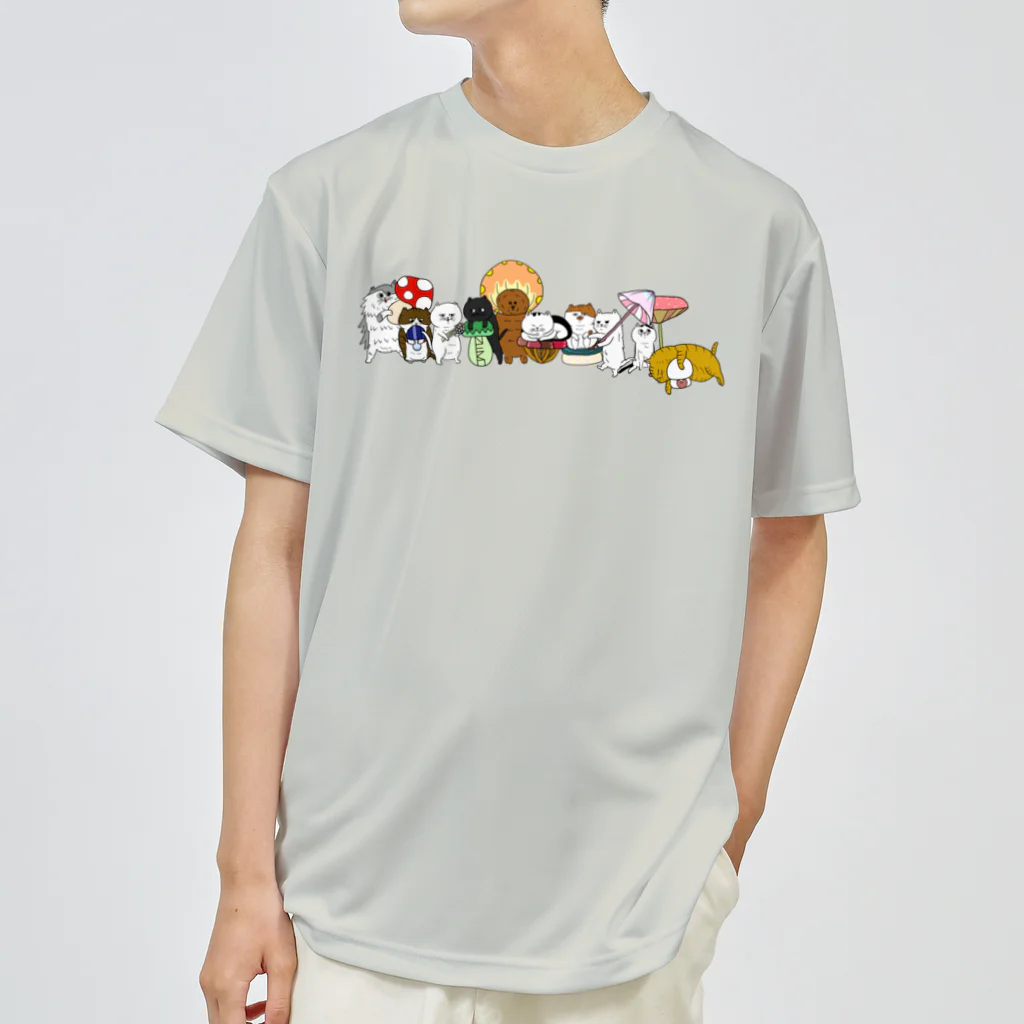 にゃんまるけの猫とキノコと時々犬 ドライTシャツ