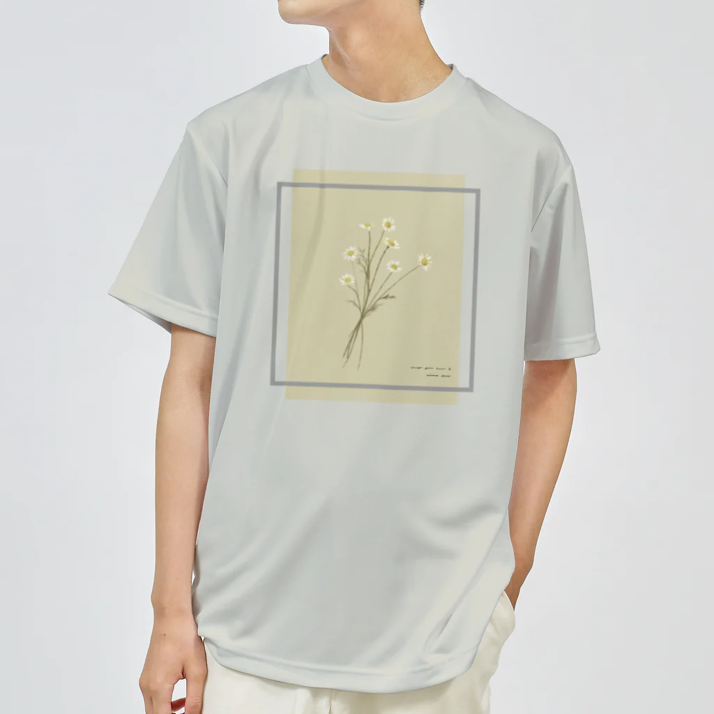 rilybiiのHanataba . Beige Yellow Green , White Flower ドライTシャツ