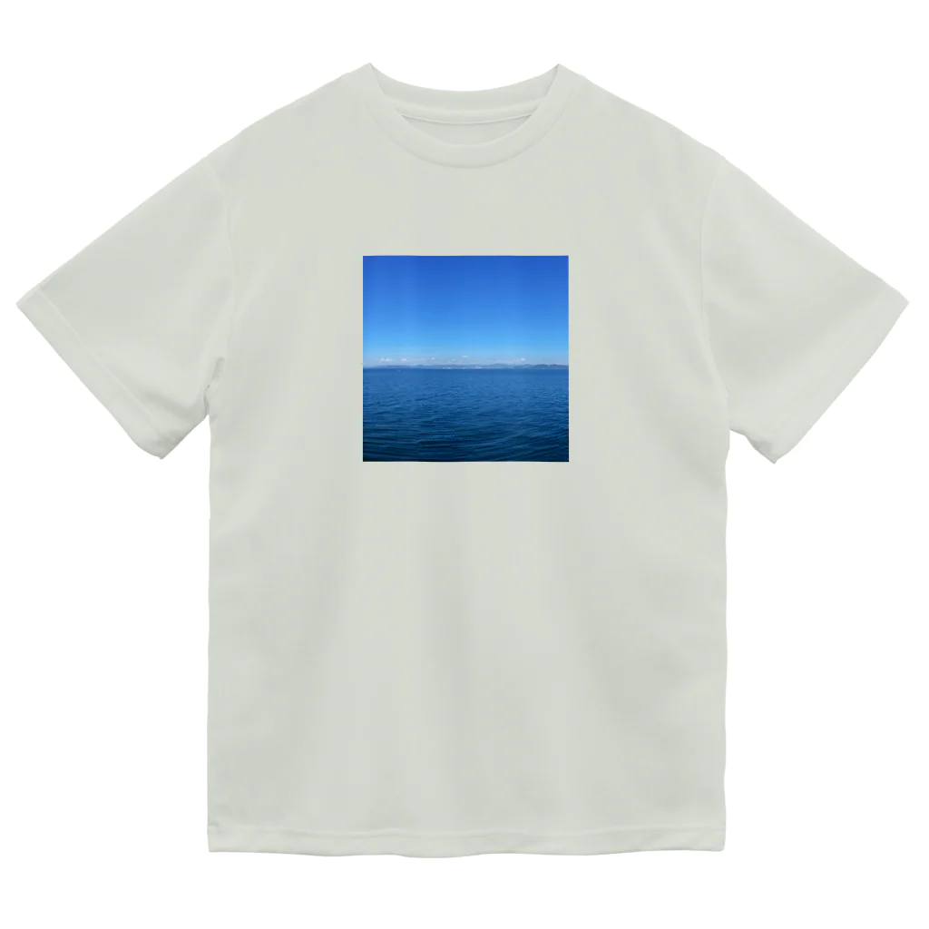 ArtWillの瀬戸内 快晴 Dry T-Shirt