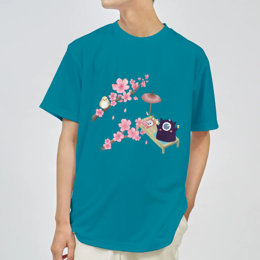 Kuri 🇹🇼の【会員限定販売】お花見するパッチ妖怪 ドライTシャツ