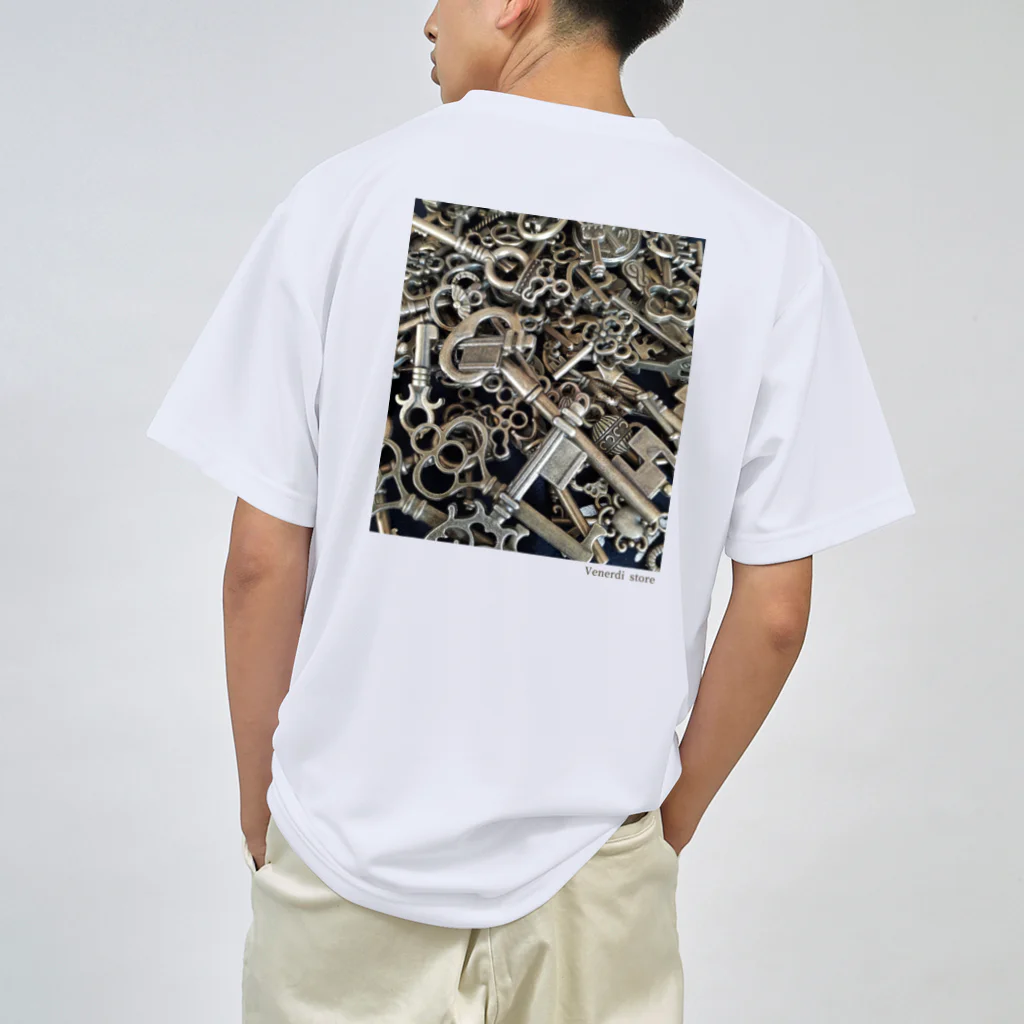 Venerdi store 神戸の雑貨屋の秘密の鍵 -アンティーク- Dry T-Shirt
