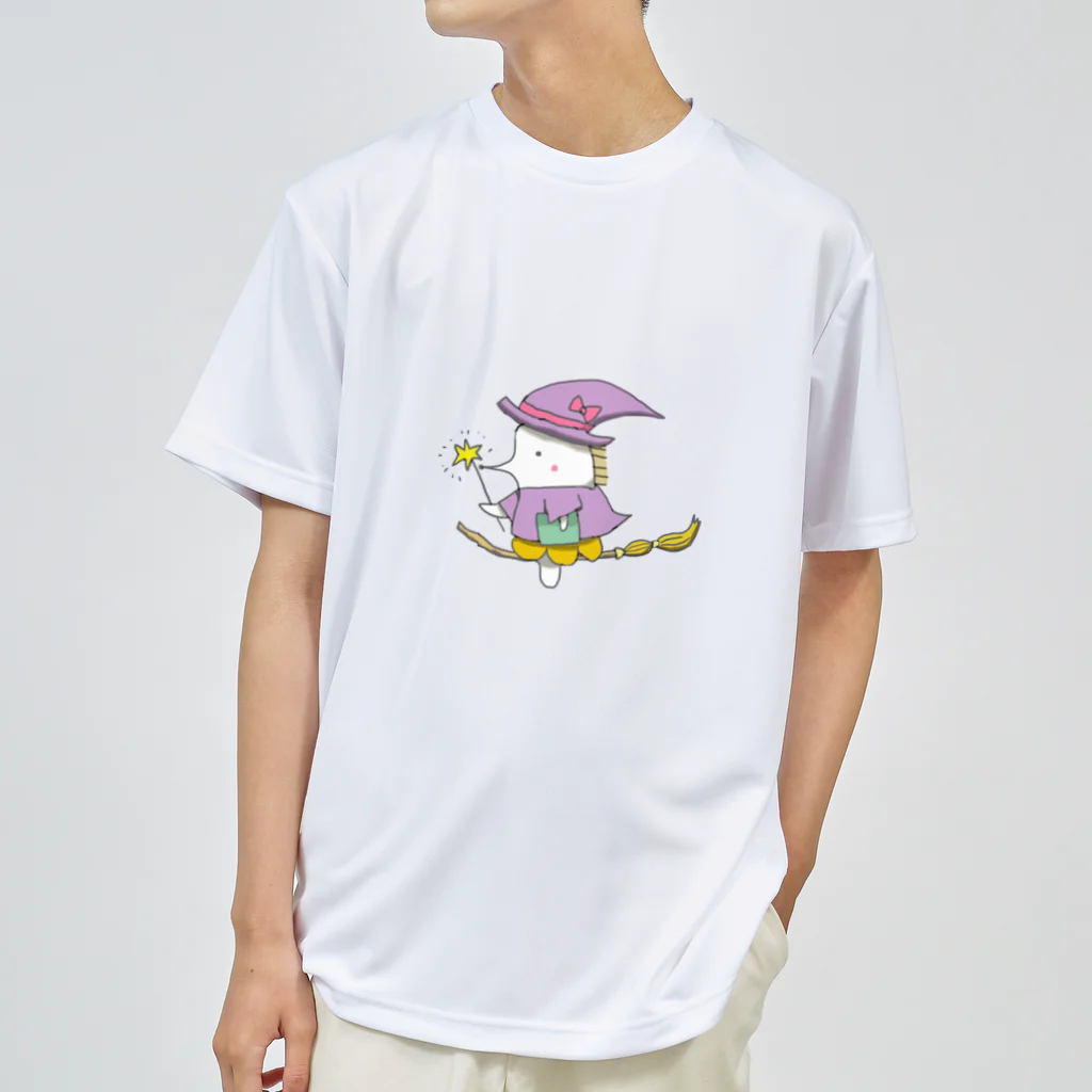 usagi-cuteの魔女のはりっちょ Dry T-Shirt