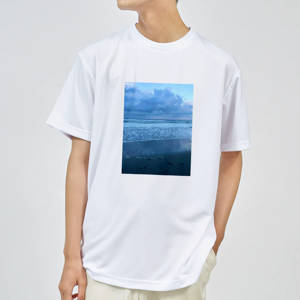 豊風本舗の夏の九十九里浜の浜辺　３ ドライTシャツ