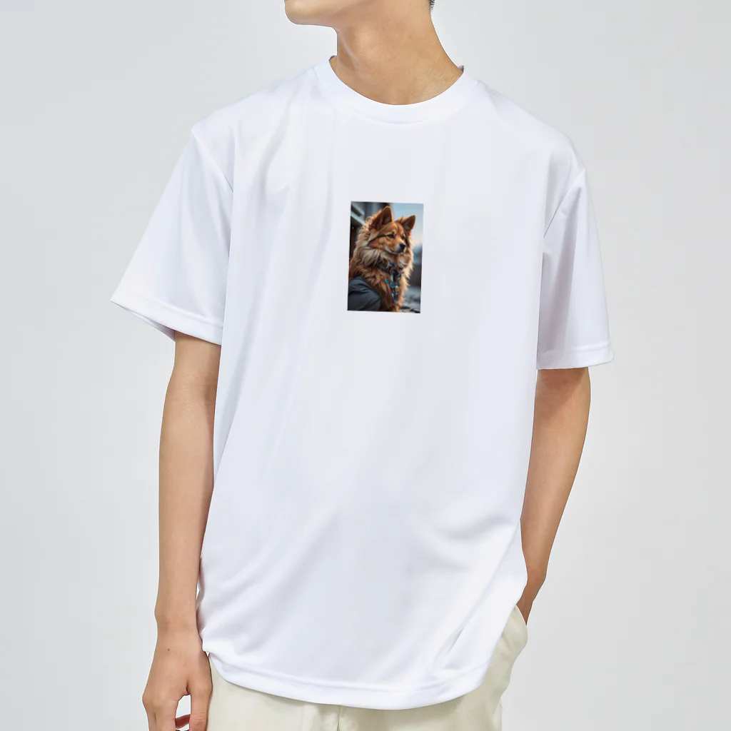 majuiceの凛々しい犬 Dry T-Shirt