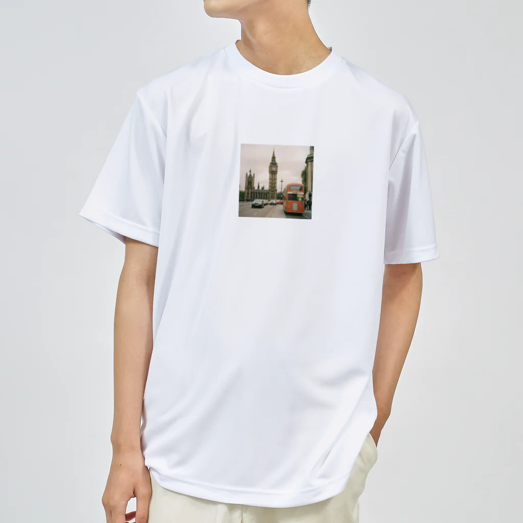 K-K123456のレトロなビックベンのイラストグッズ ドライTシャツ