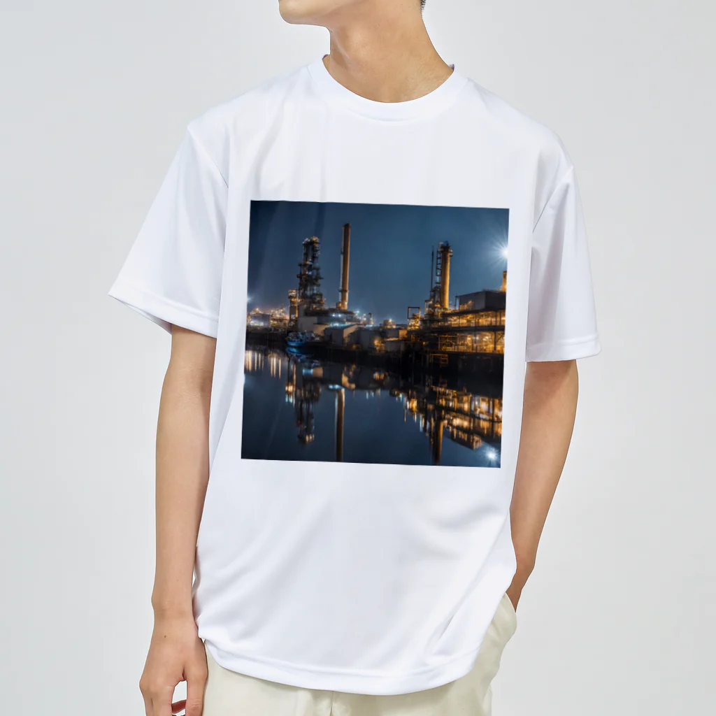 夜景ショップの夜景の綺麗な埠頭のグッズ Dry T-Shirt