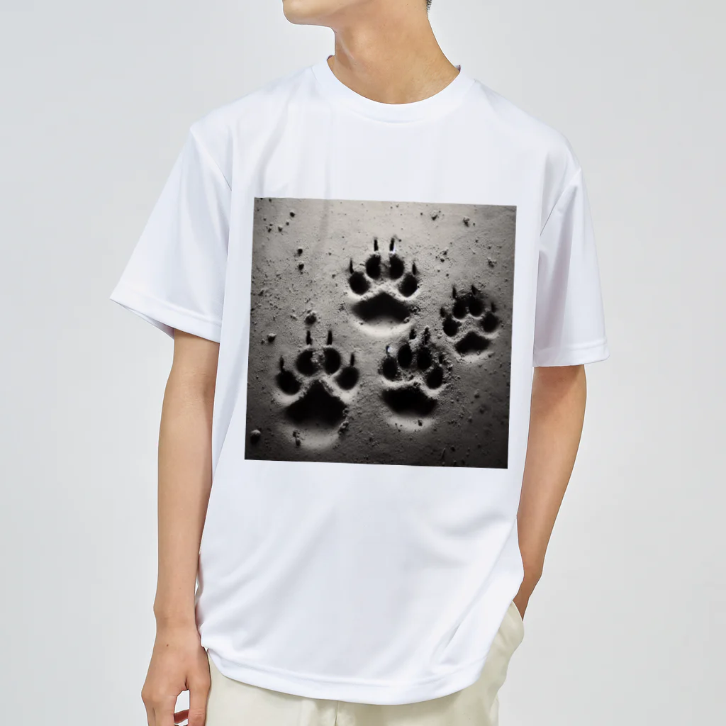 SADOM graphicsのにくきゅう Dry T-Shirt