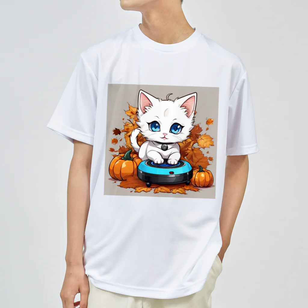 yoiyononakaのハロウィンと白猫10 ドライTシャツ