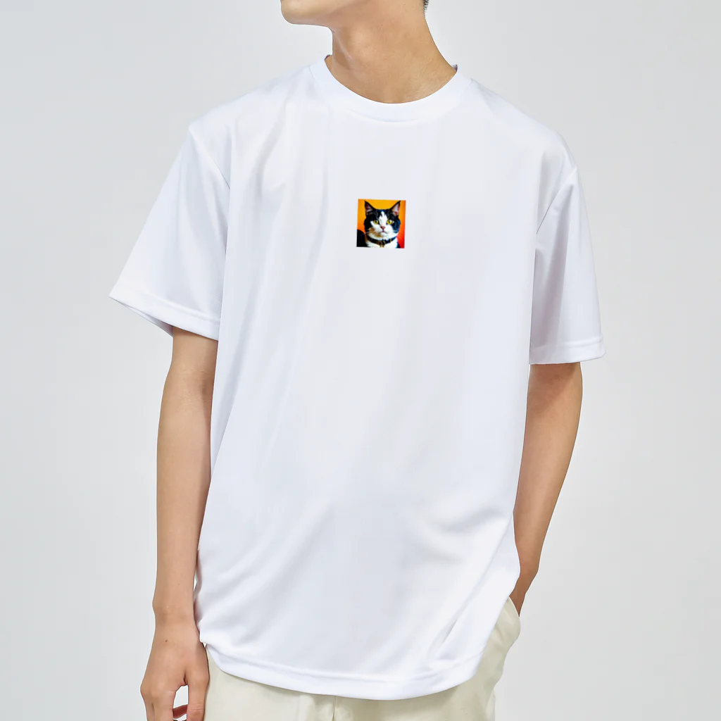 抹茶ラテの普通の猫 Dry T-Shirt