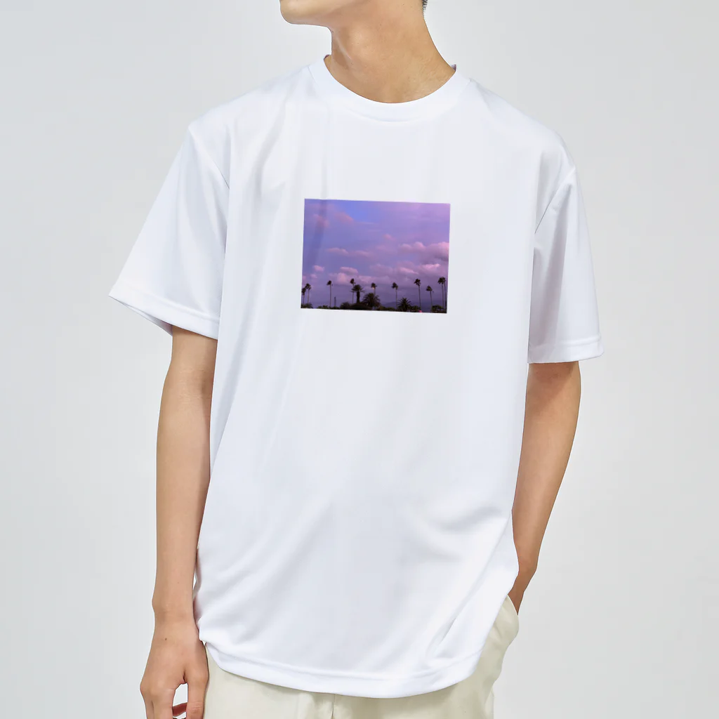 玉手箱の南国の冬空 ドライTシャツ