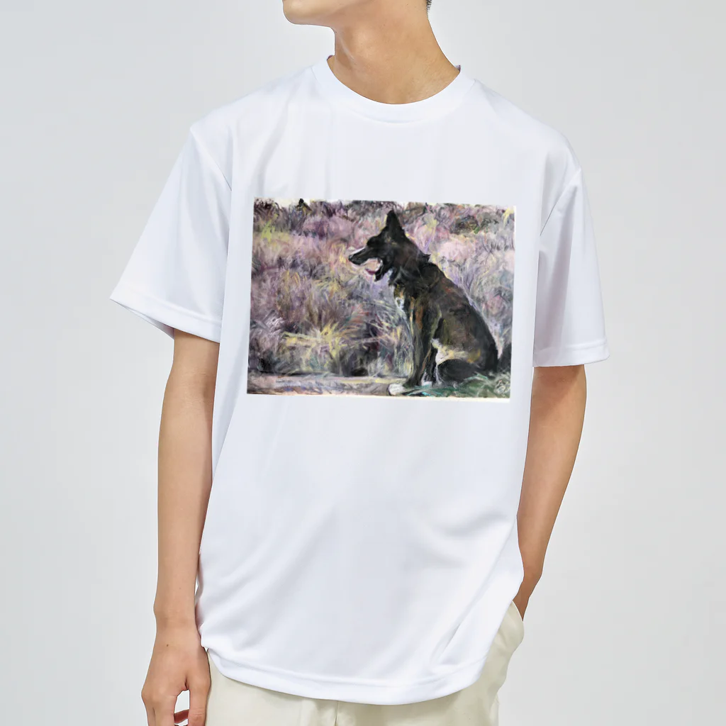 Toshiko’s shopの甲斐犬の大あくび ドライTシャツ