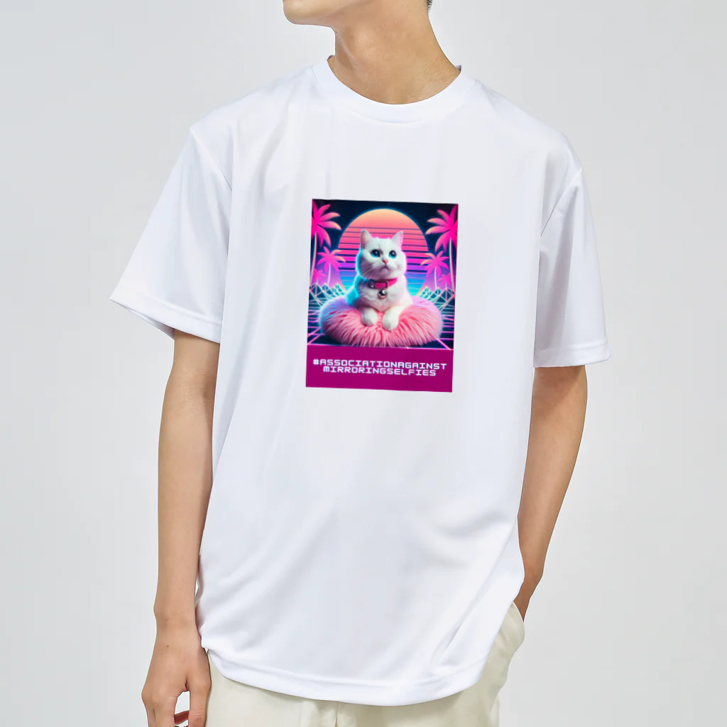 Association Against Mirroring SelfiesのSynthwave_cats ドライTシャツ