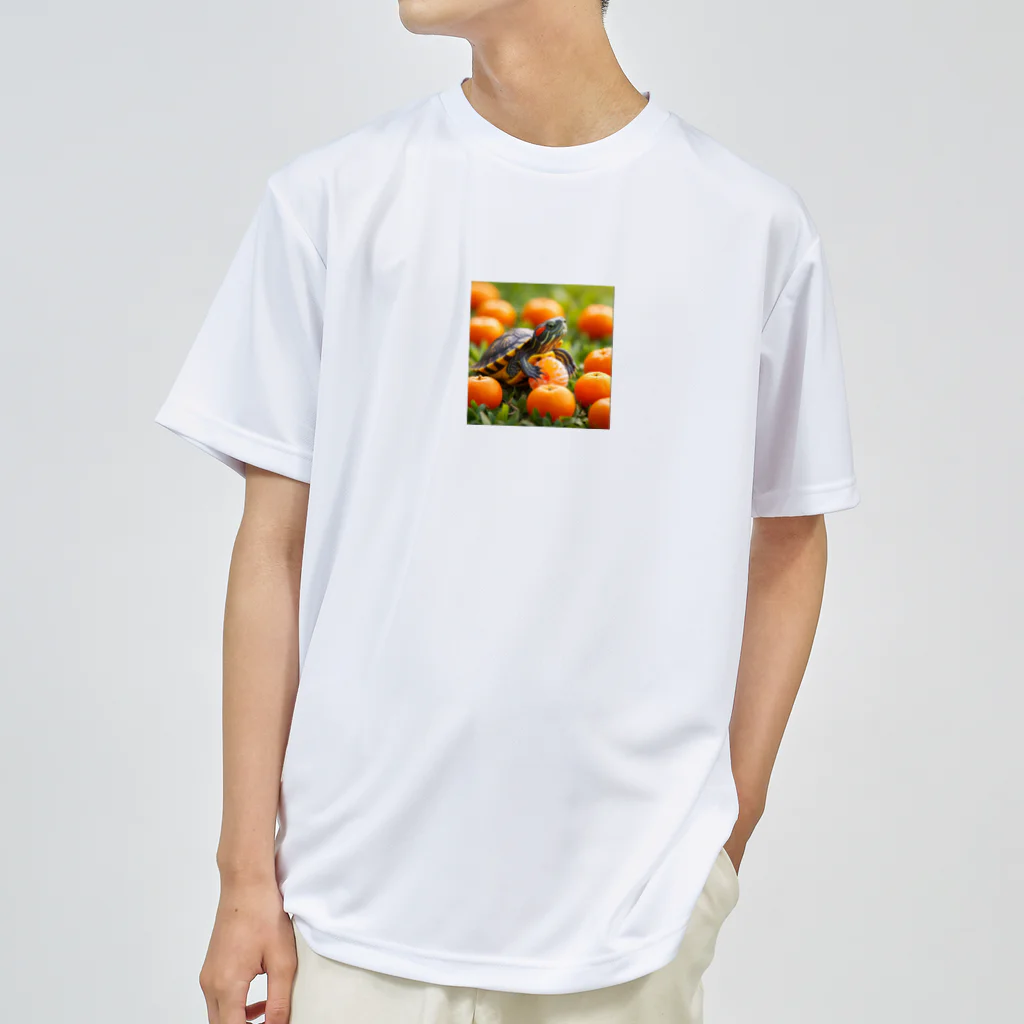 saijo79のオレンジミドリガメ ドライTシャツ