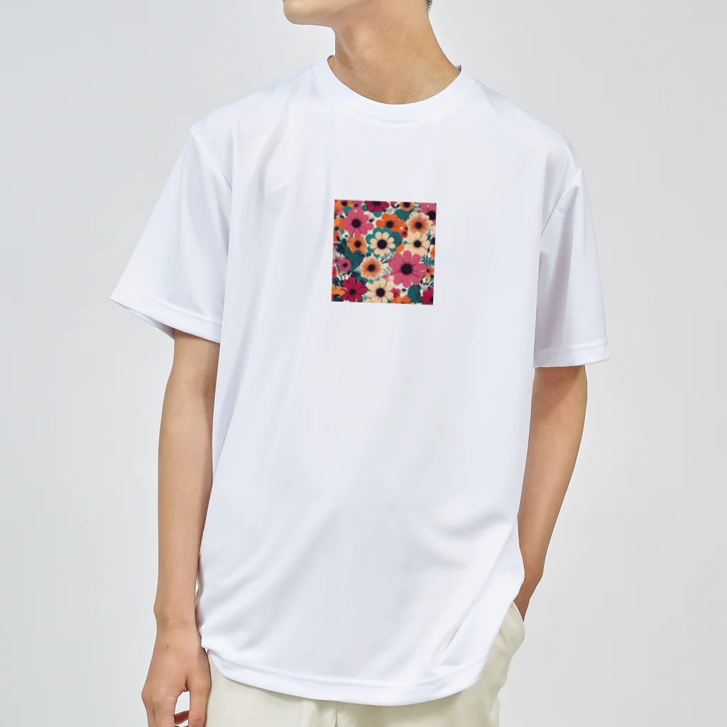 NATSUMAKITSUNEの北欧風　花柄　マリメッコ風 Dry T-Shirt