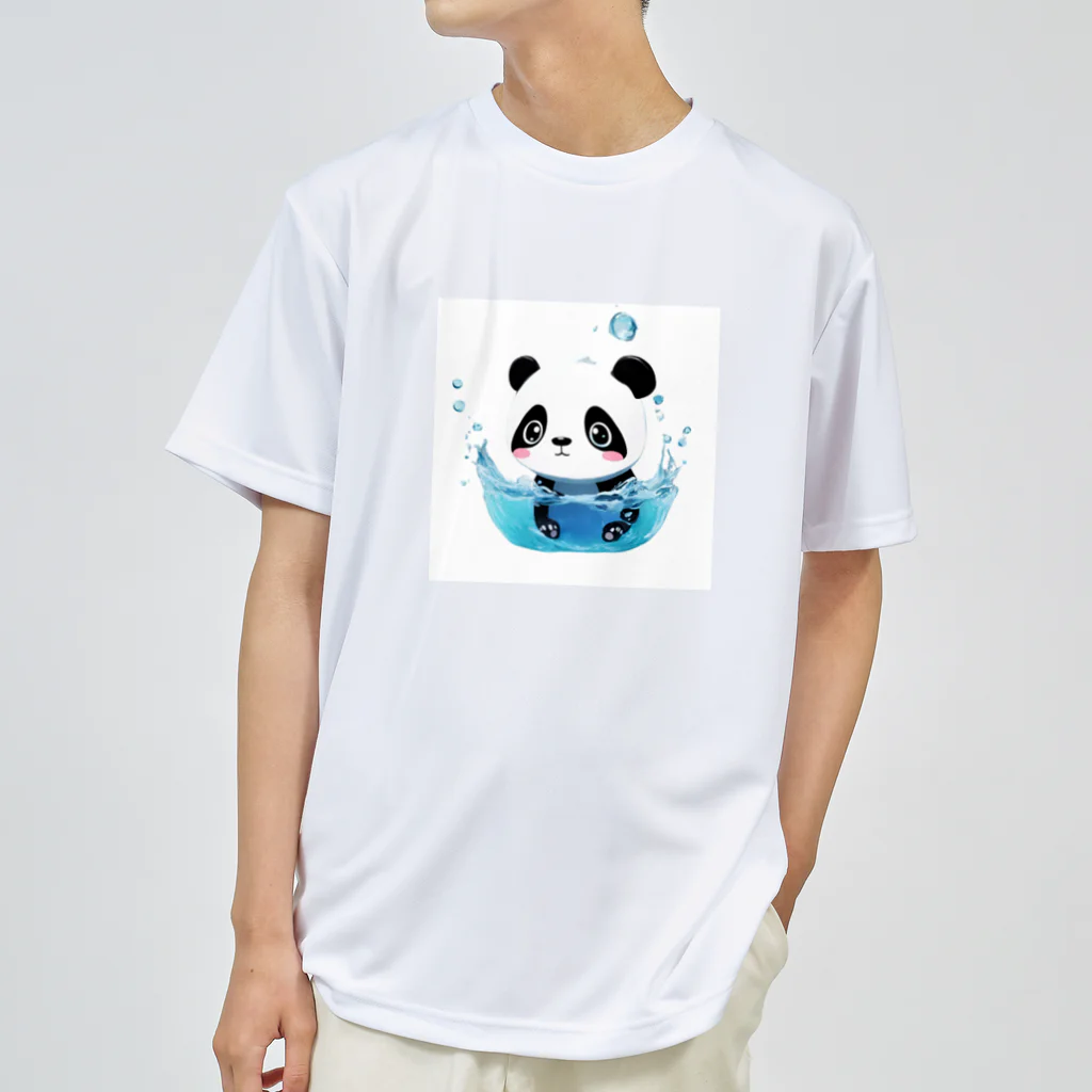 waterpandaの水に落ちるパンダ Dry T-Shirt