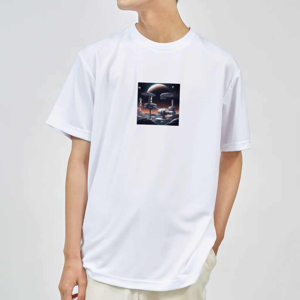 Banksy-sの1. Futura Space Station Dry T-Shirt