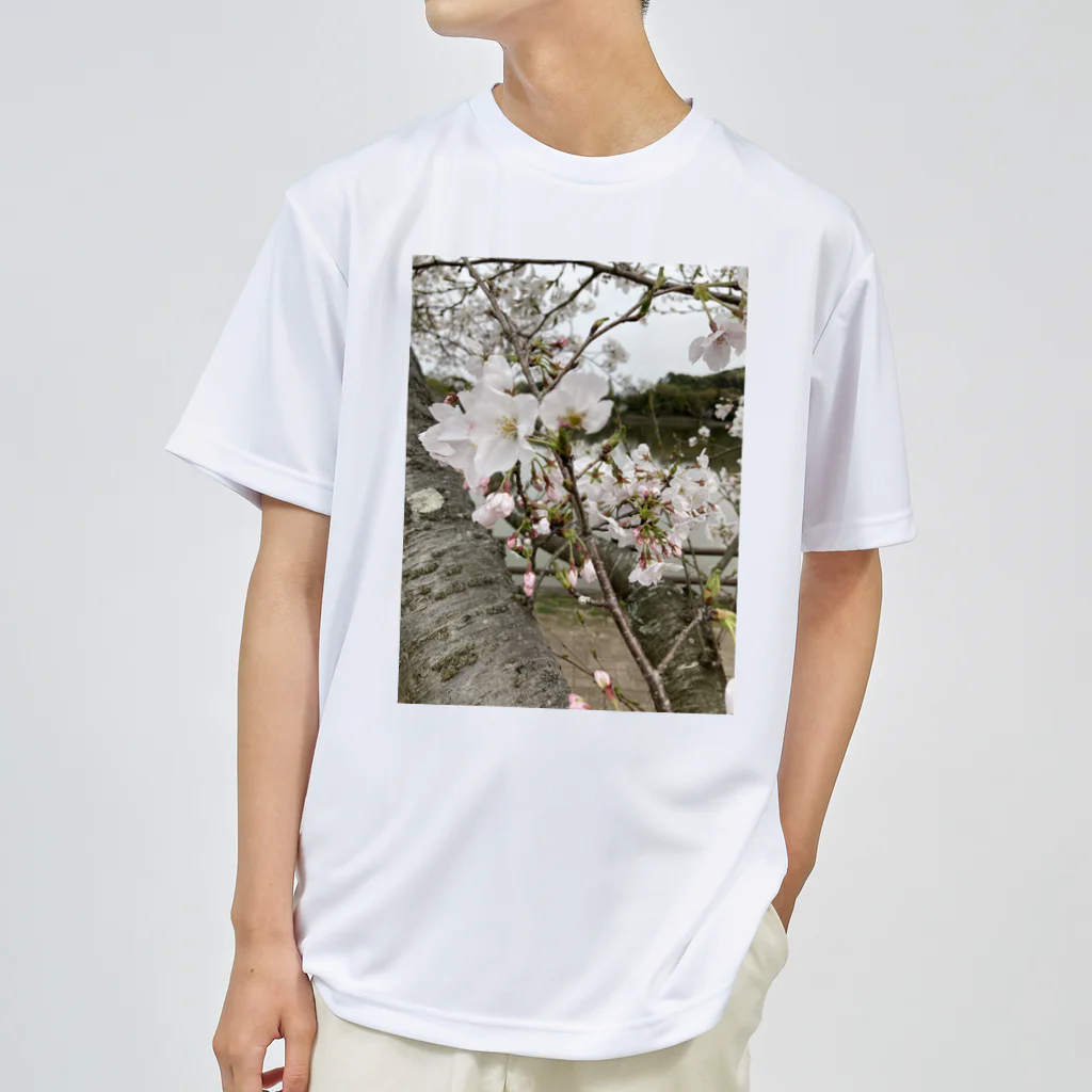 tksの春の顔サクラ Dry T-Shirt