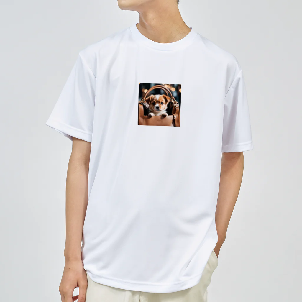 hanako_nono21のバッグに入った犬 Dry T-Shirt