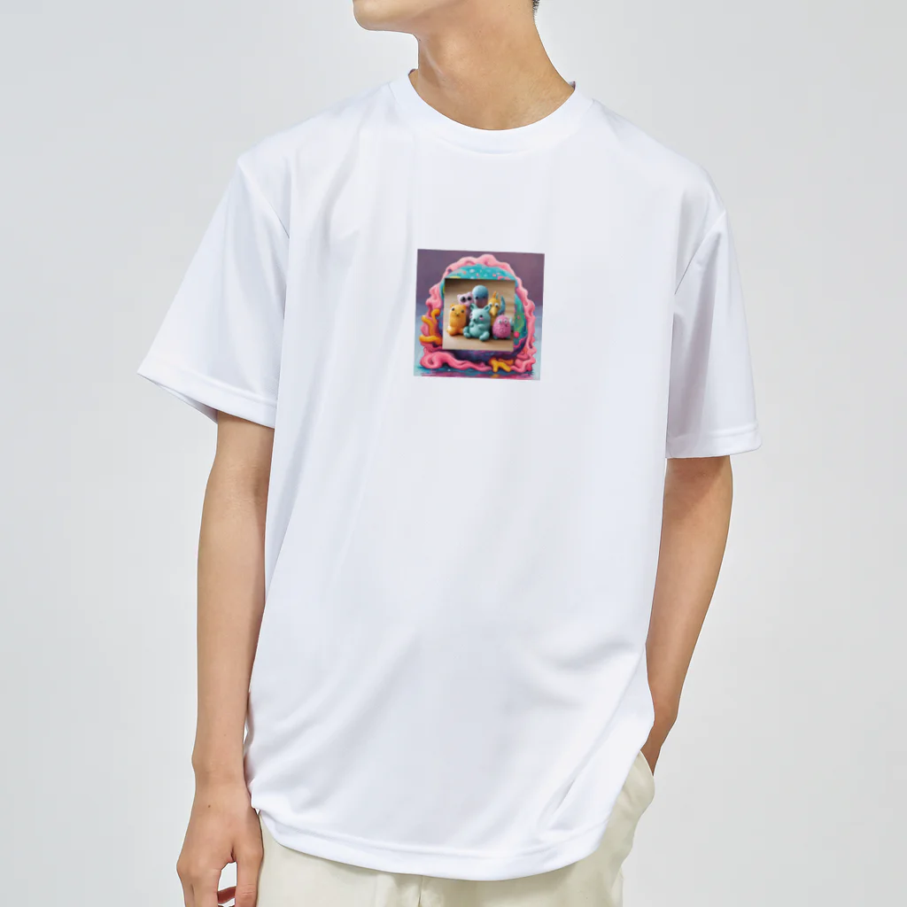 112357baのキモカワ生き物 Dry T-Shirt