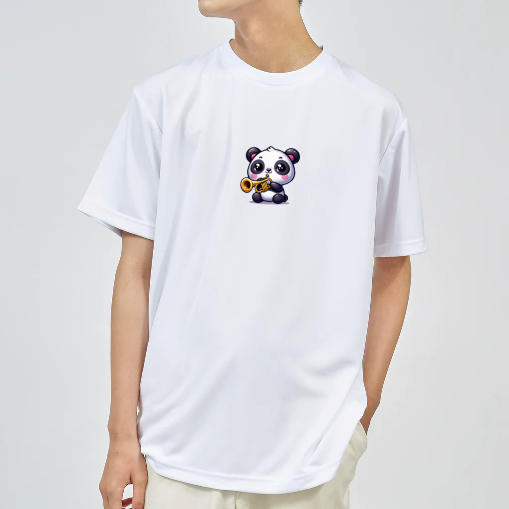 kyuchanのラッパ吹きのパンダ ドライTシャツ