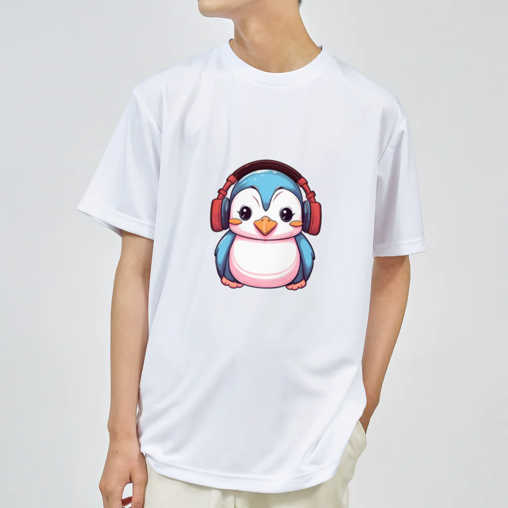 Vasetti_pressの赤いヘッドホンを付けているペンギン ドライTシャツ