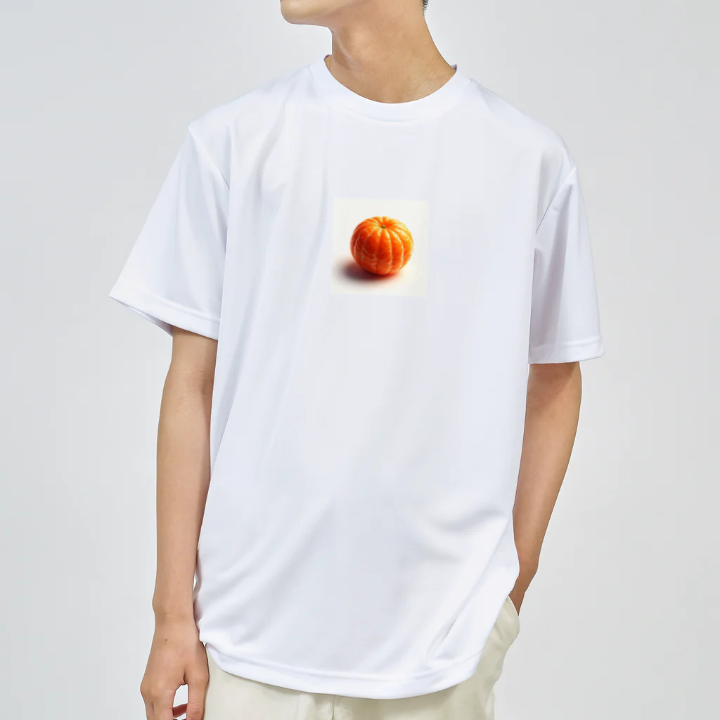 アミュペンのジューシーで甘い剥いたてみかん Dry T-Shirt