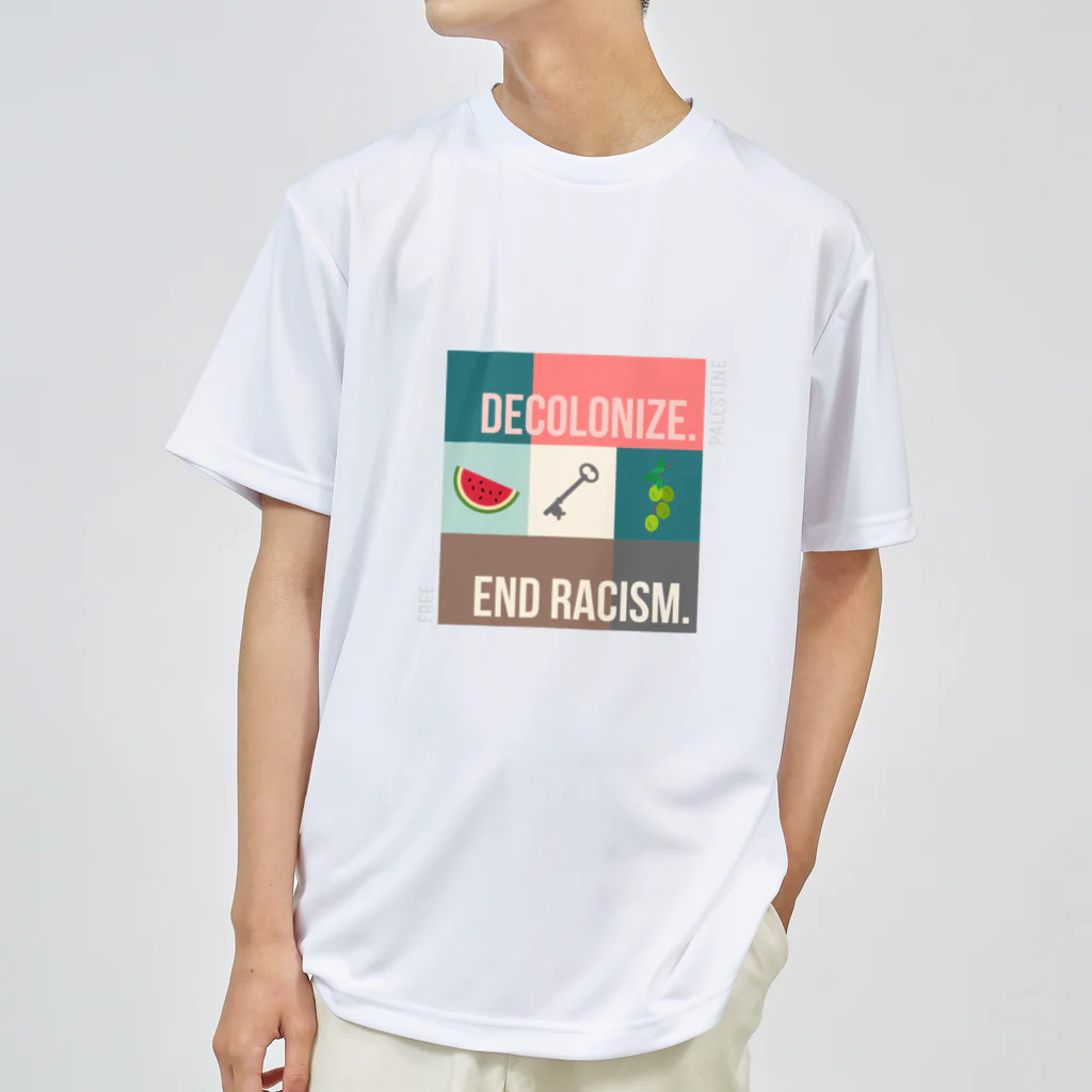 mgmのDecolonize. End Racism.（植民地主義と人種差別を終わらせよう） Dry T-Shirt