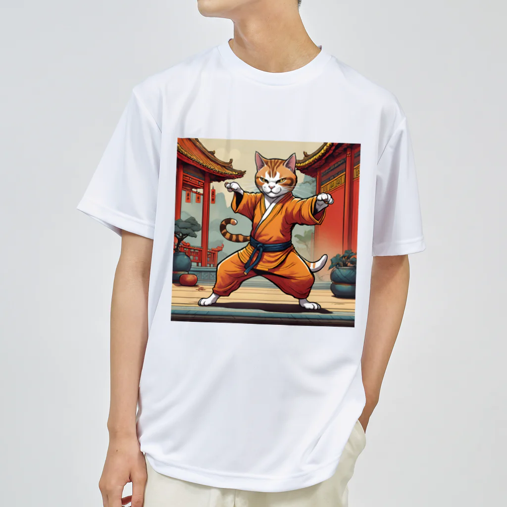 8890のカンフーキャット ドライTシャツ