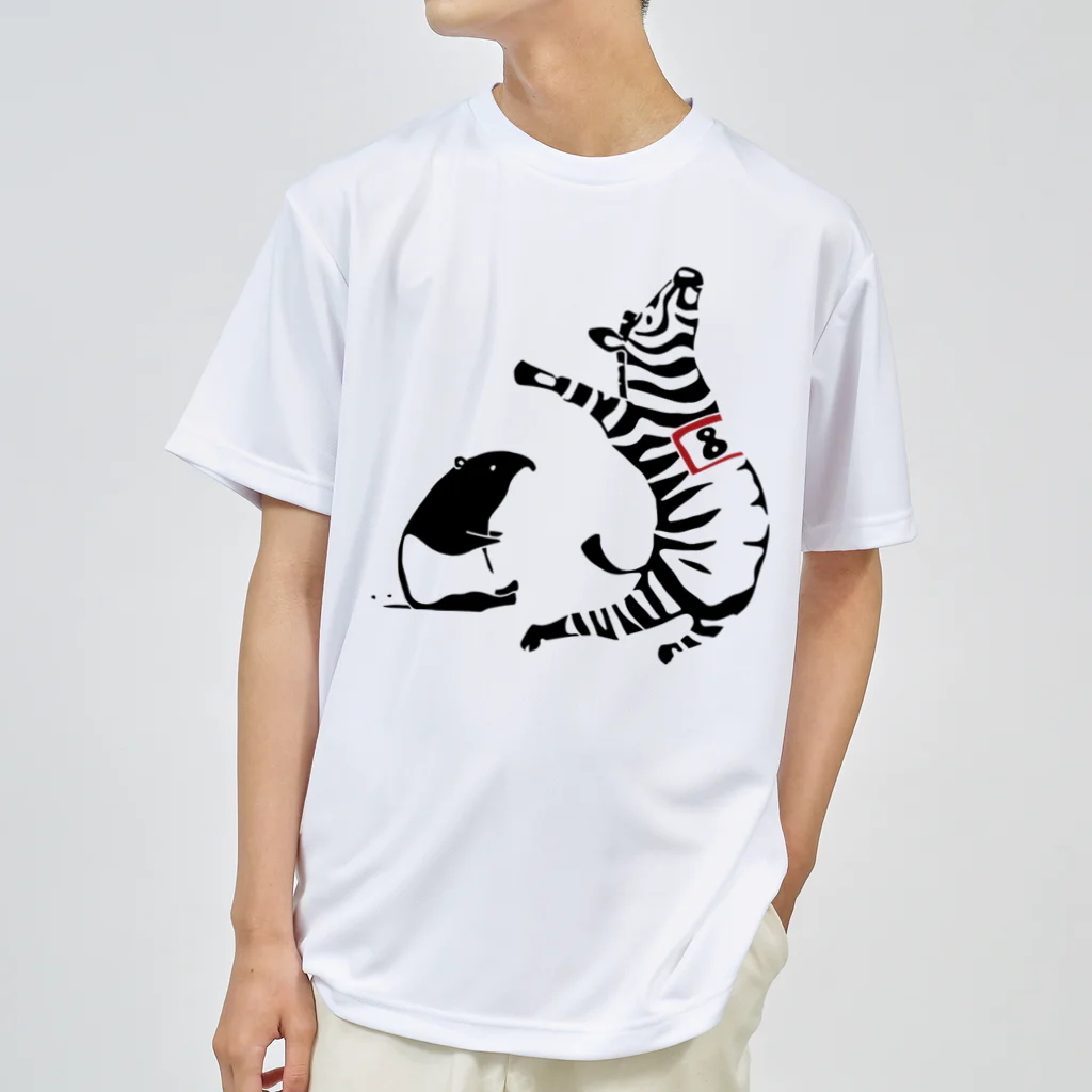 動物たちの日常の幅跳び high jump Dry T-Shirt