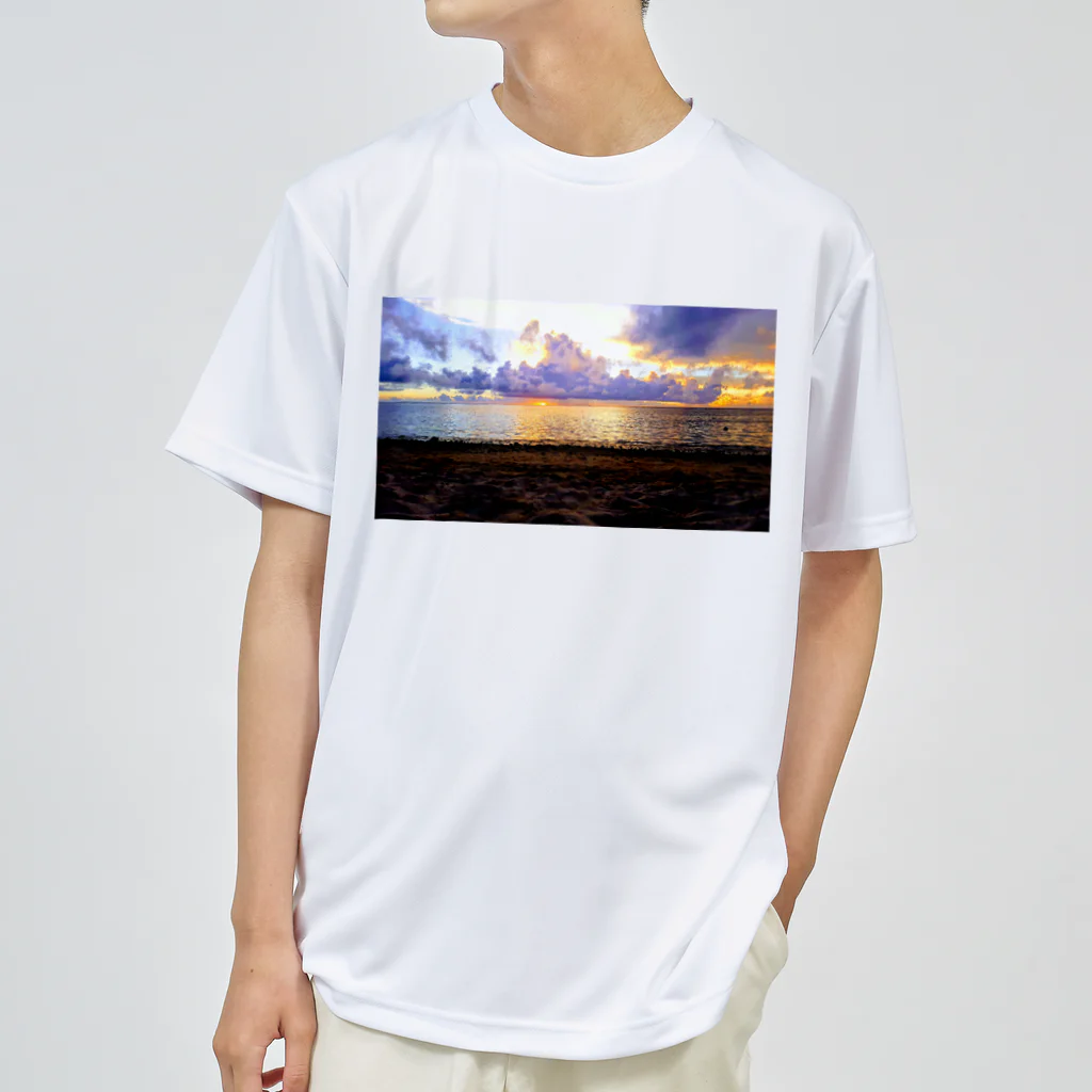 orange_honeyの夕焼け10 Dry T-Shirt