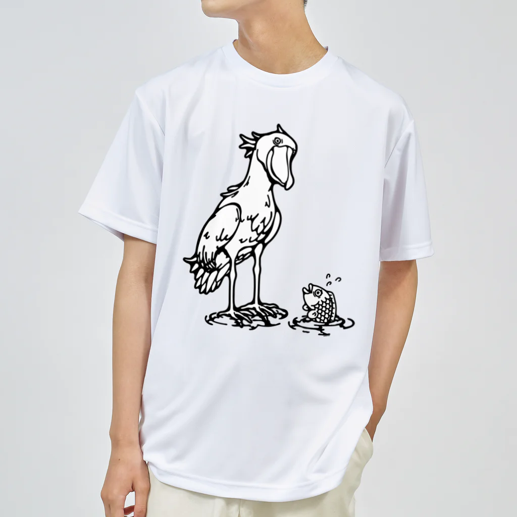 Cɐkeccooのハシビロコウとサカナ ドライTシャツ