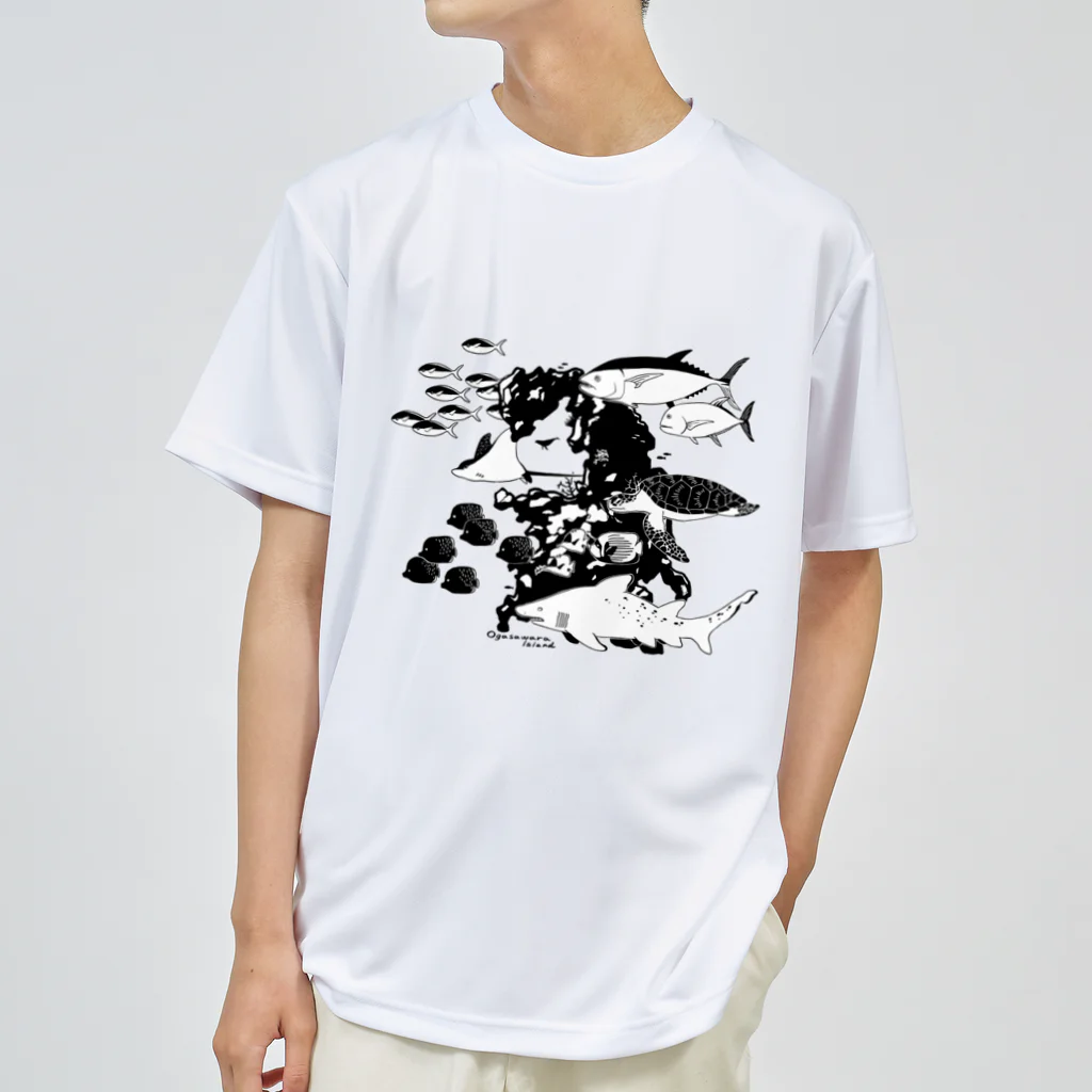 シマノカタチの小笠原の魚影(海底ver） Dry T-Shirt