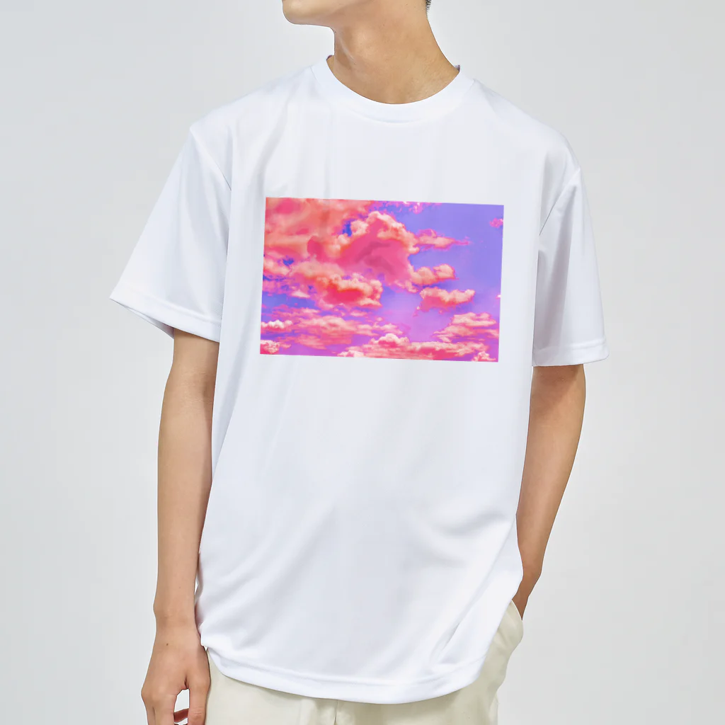モリチエコの空01 Dry T-Shirt