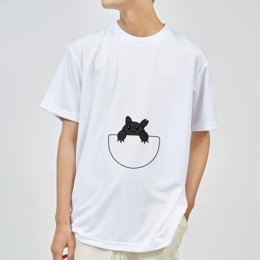 Kickassのポケットに住み着く猫です ドライTシャツ