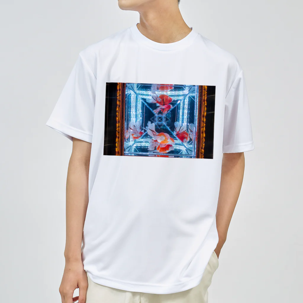 K. Inoueの金魚 ドライTシャツ