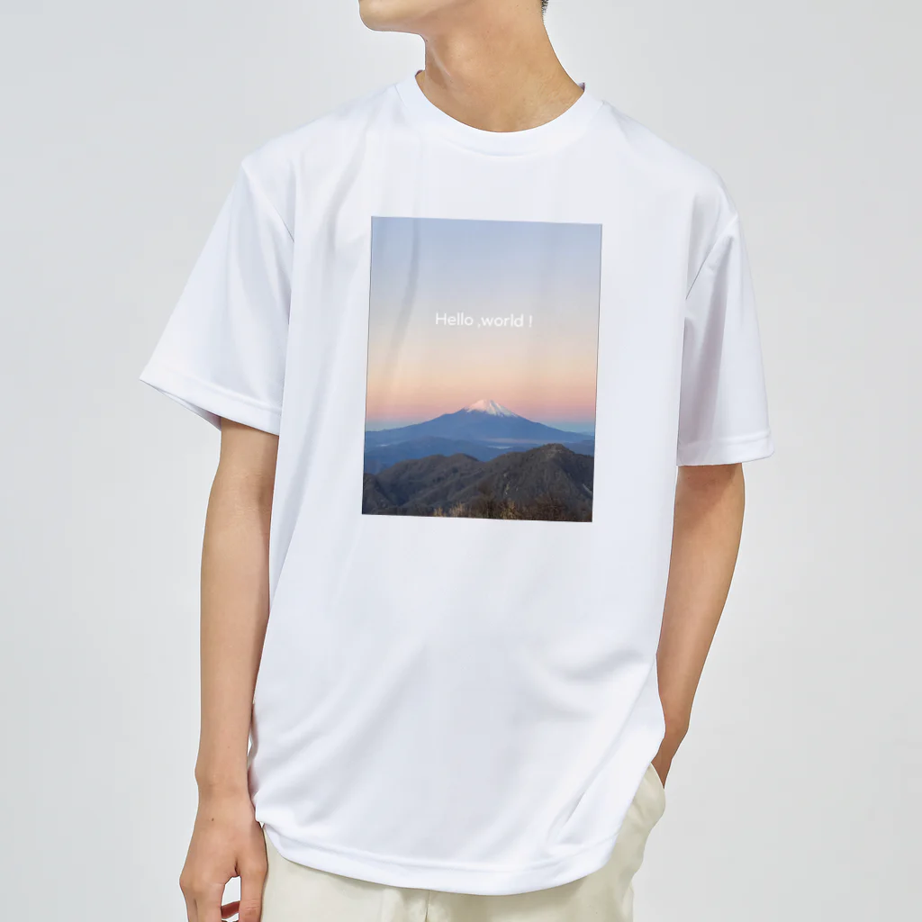 horror_nou13の淡い空の富士山 ドライTシャツ