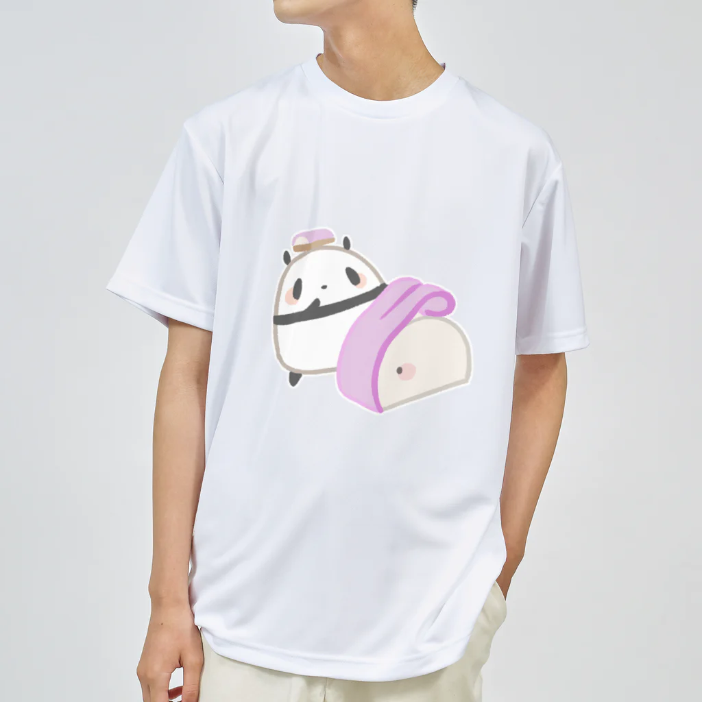 うさやのかまぼこが持つポテンシャルにほれぼれするパンダ ドライTシャツ