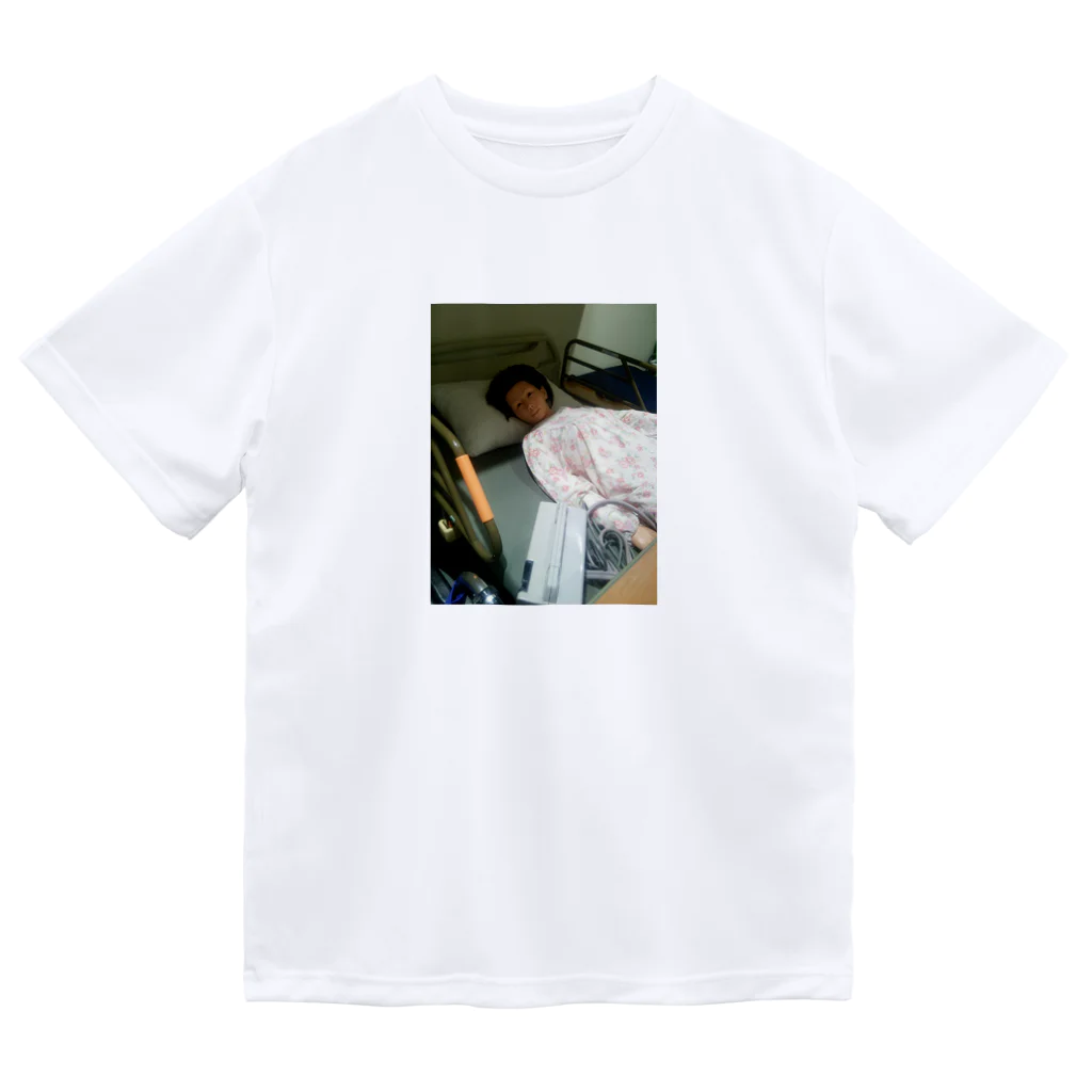 sisuの介護人形恐怖の写真 Dry T-Shirt