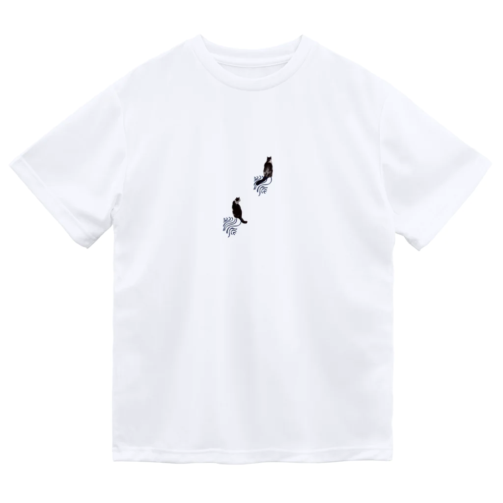 saesaeshoのはちわれ猫 Dry T-Shirt