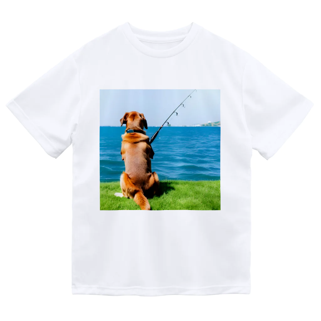 the dog is ⚫︎⚫︎ing ✖️✖️のthe dog is fishing fish ドライTシャツ