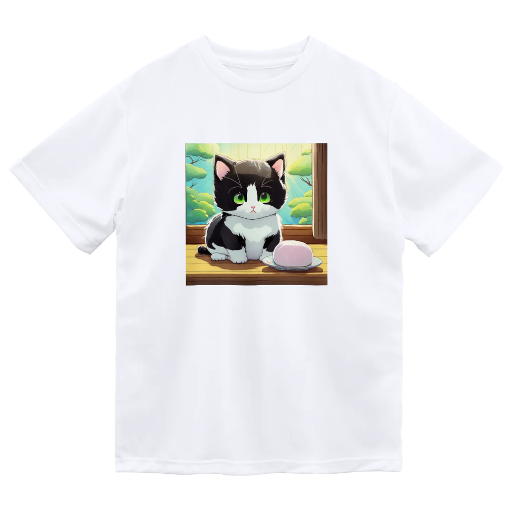 yoiyononakaのお餅と白黒猫 Dry T-Shirt