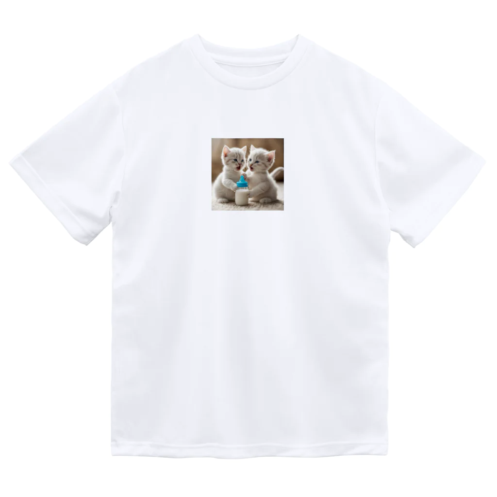 xwd28の双子の子猫 ドライTシャツ