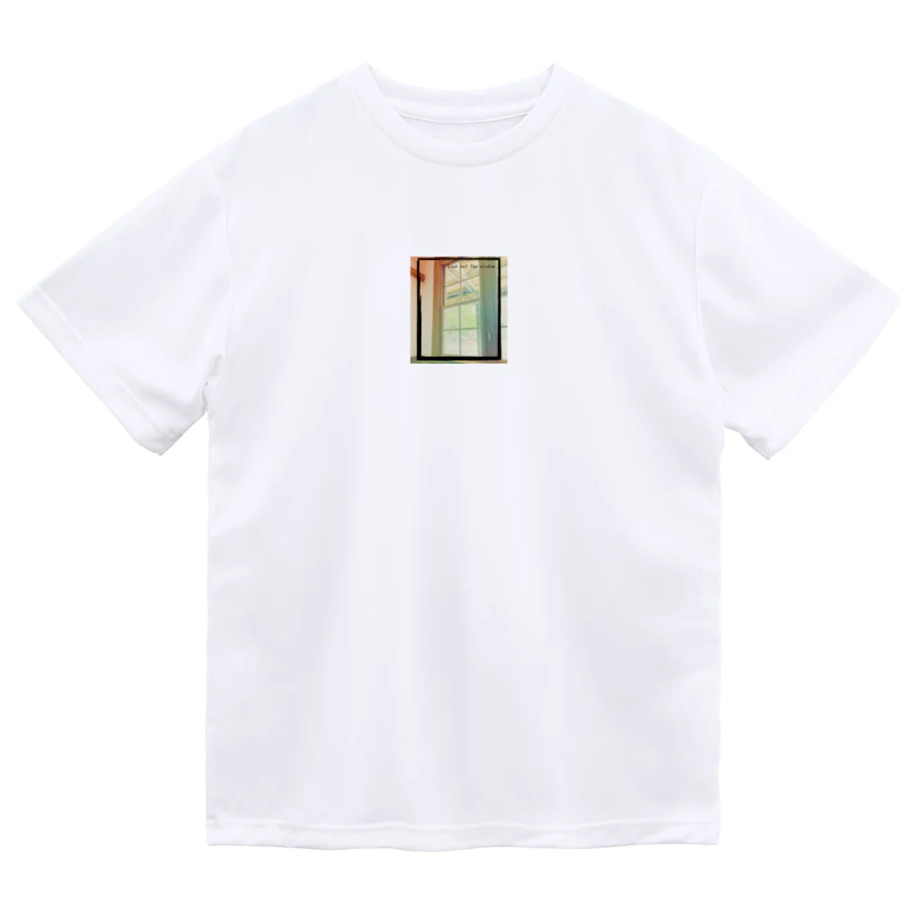 Fumi_noconocoのLook out the window ドライTシャツ